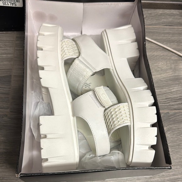 GBG LOS ANGELES premia womens ankle strap lugged sole slide sandals - Picture 2 of 6